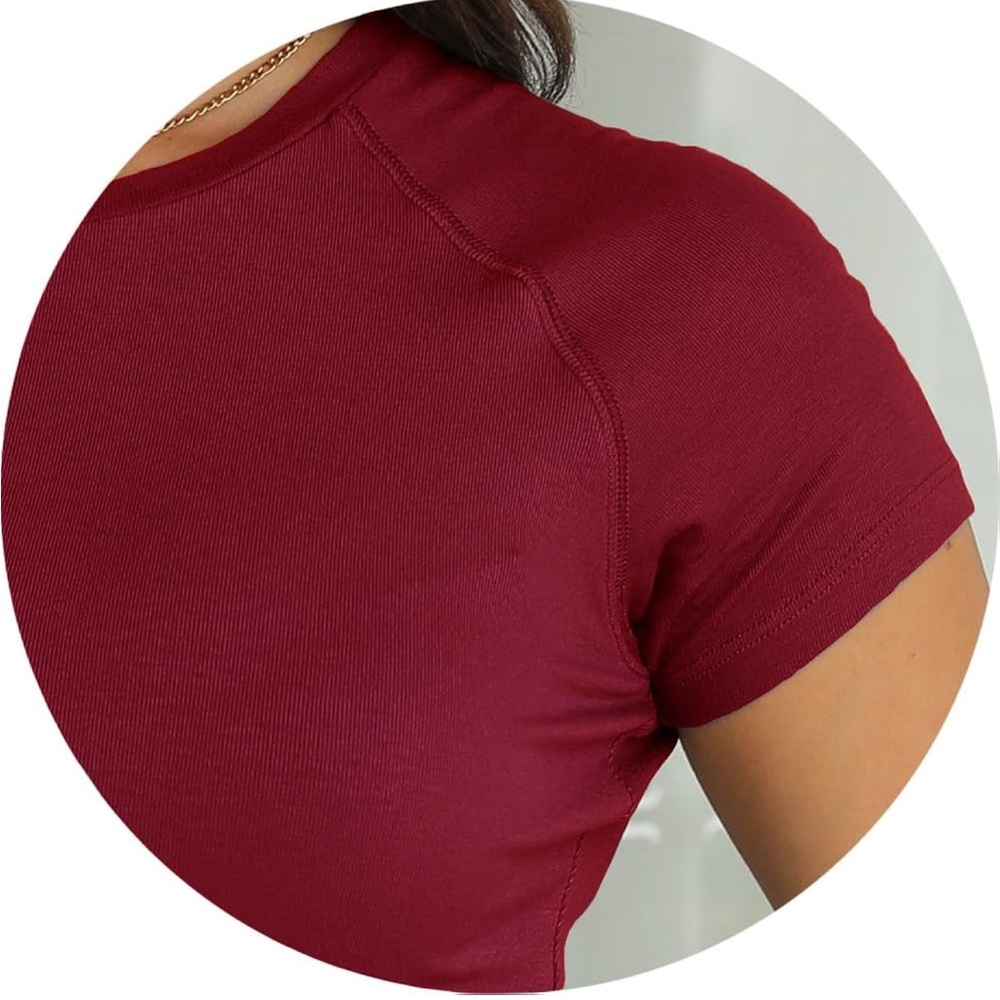 NWT Burgandy Fitted Medium Women Short Sleeve Y2K T-Shirt - Picture 4 of 5
